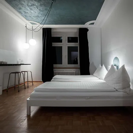 בית הארחה Zum Guten Glueck ציריך